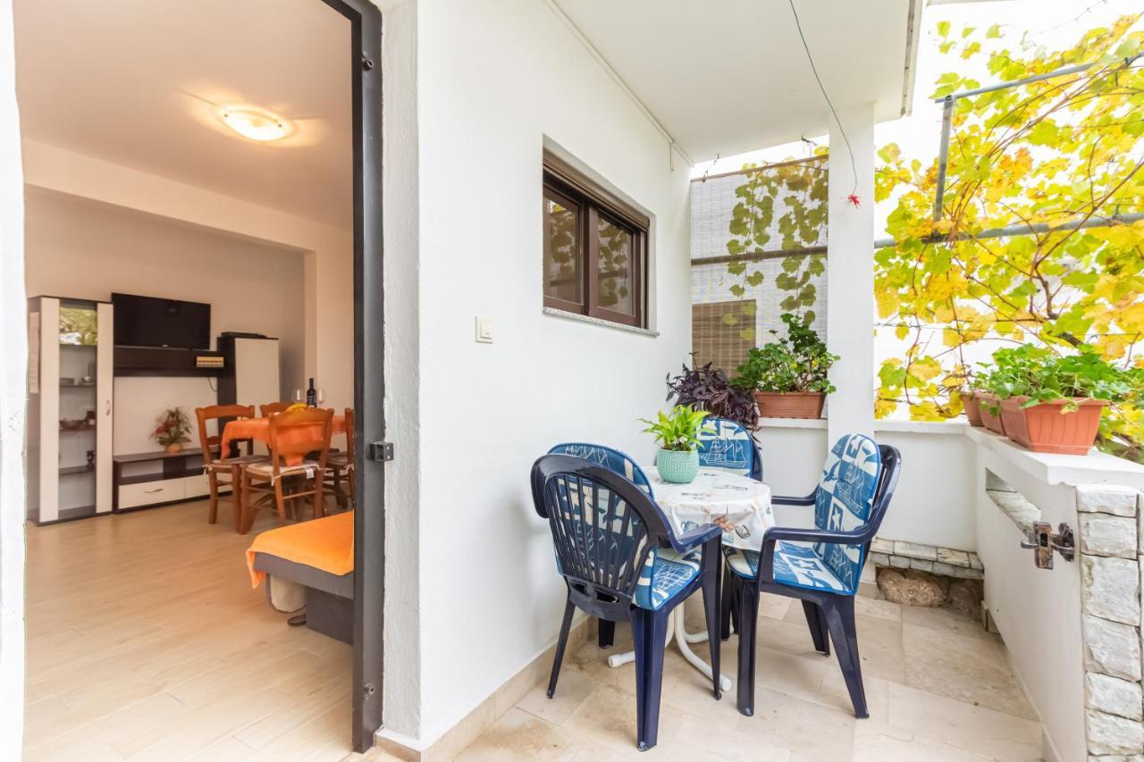 Apartments Sucur With Terrace Baska  Exterior photo