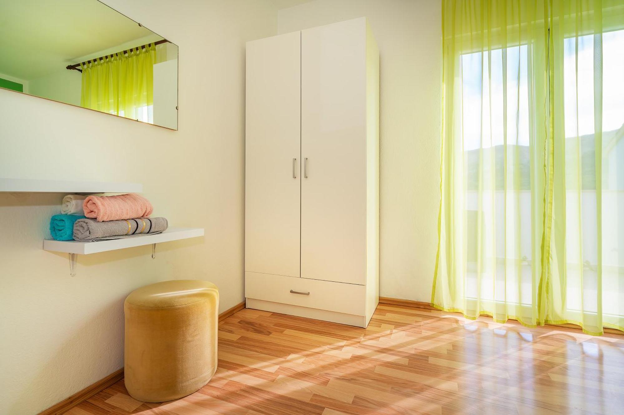 Apartments Sucur With Terrace Baska  Exterior photo